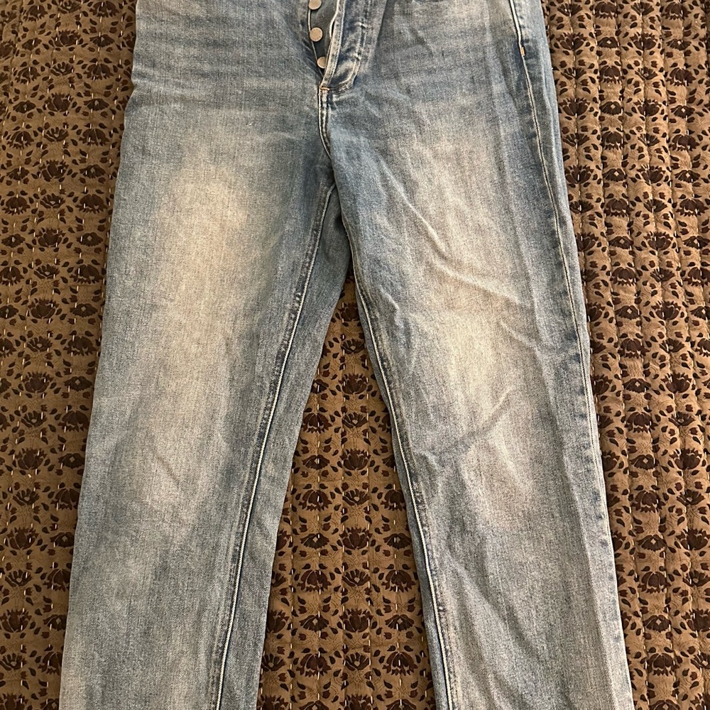 Aritzia Women's High Rise Light Blue Jeans